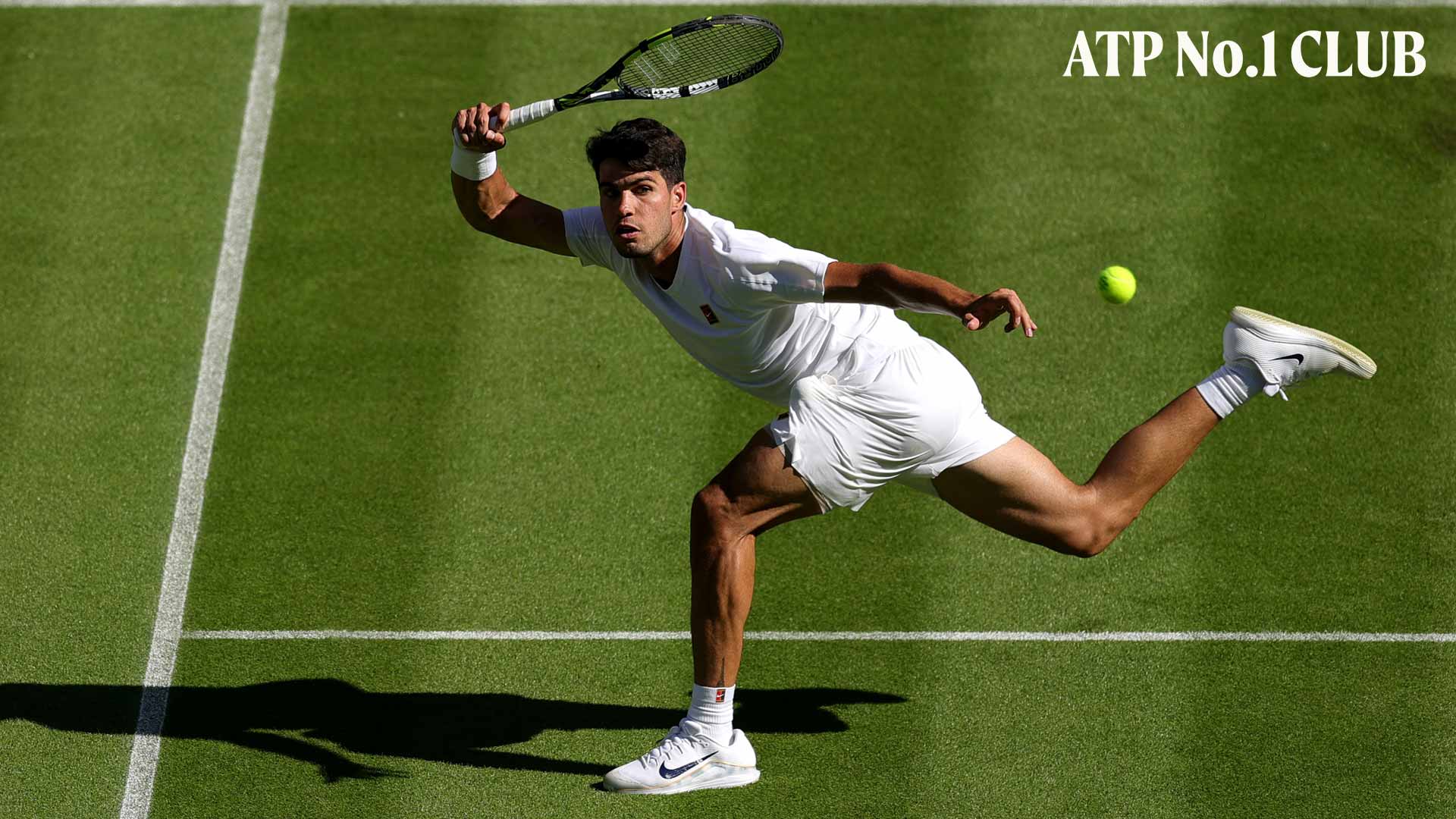Carlos Alcaraz boasts a 30-3 grass-court record.