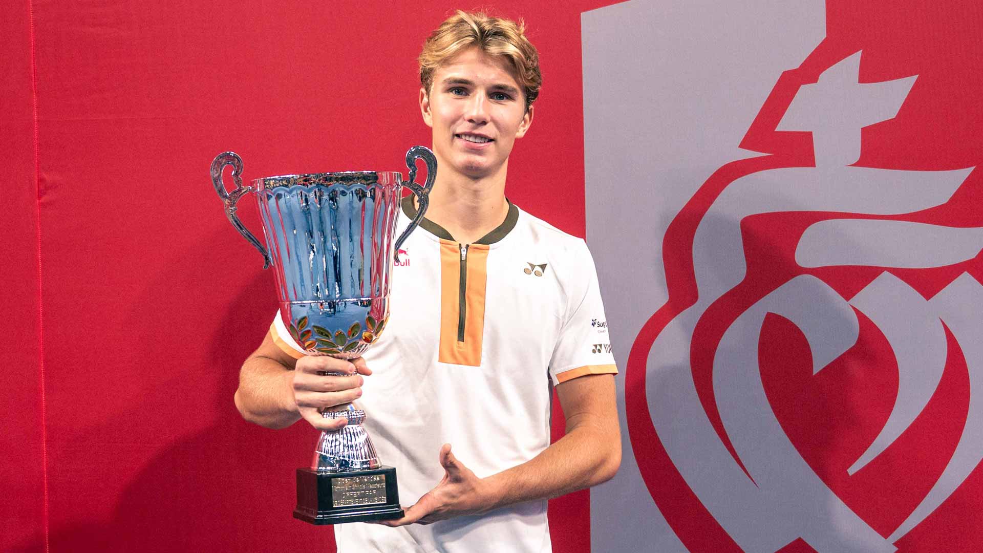 Nicolai Budkov Kjaer is crowned champion at the Open de Vendée in France.
