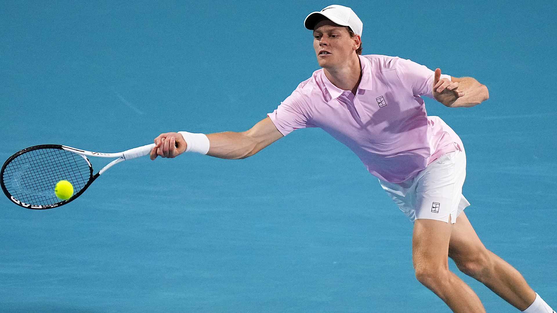 Jannik Sinner in action on Monday in Miami.