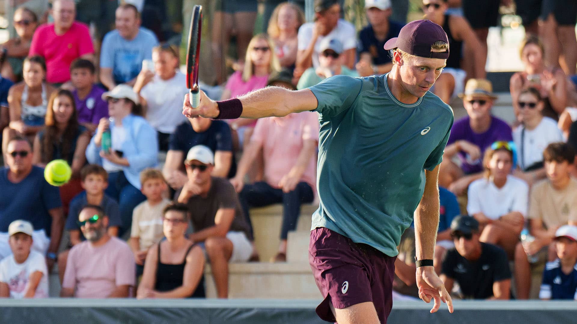 Felix Balshaw in action during the Manacor Challenger final.